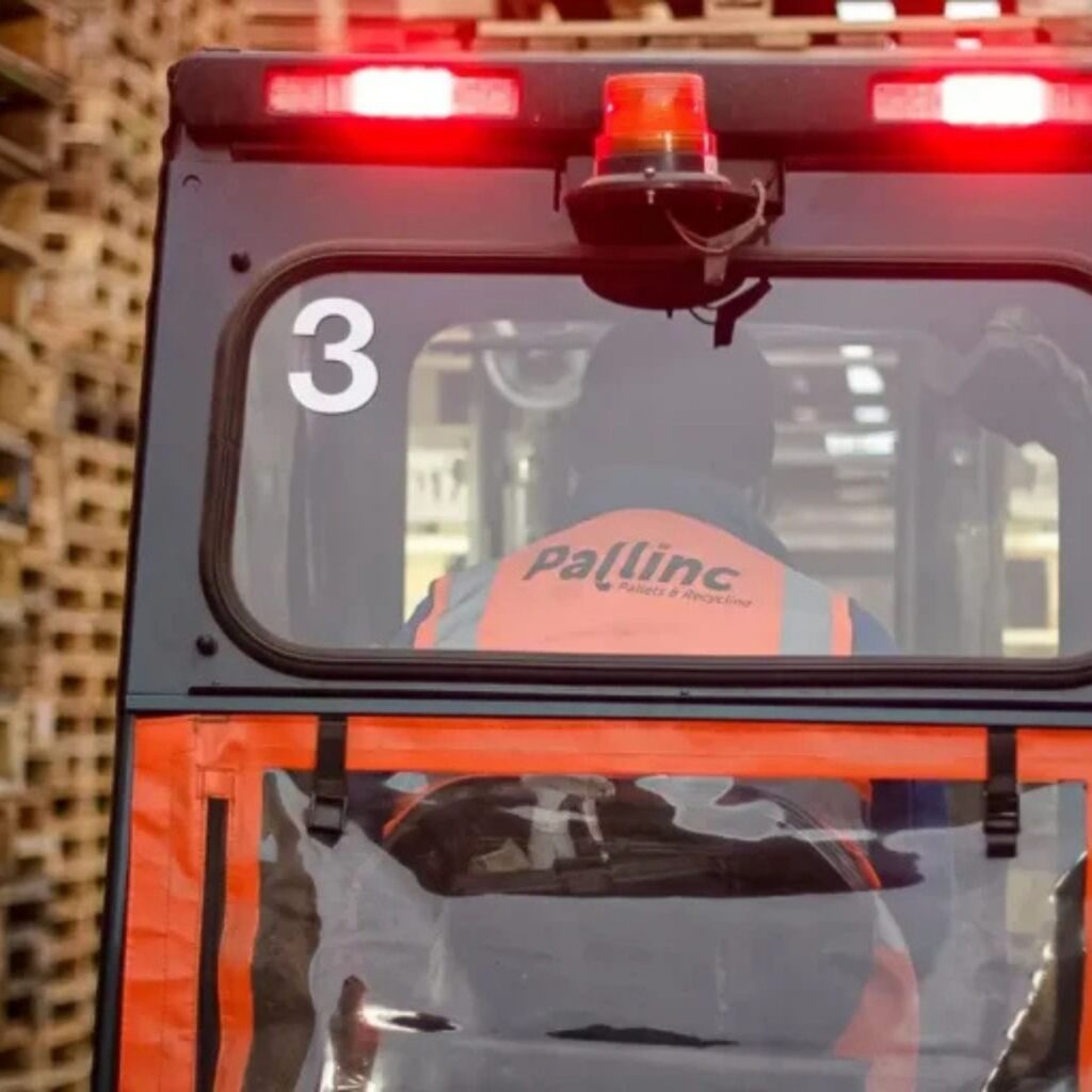 Pallinc Forklift from behind